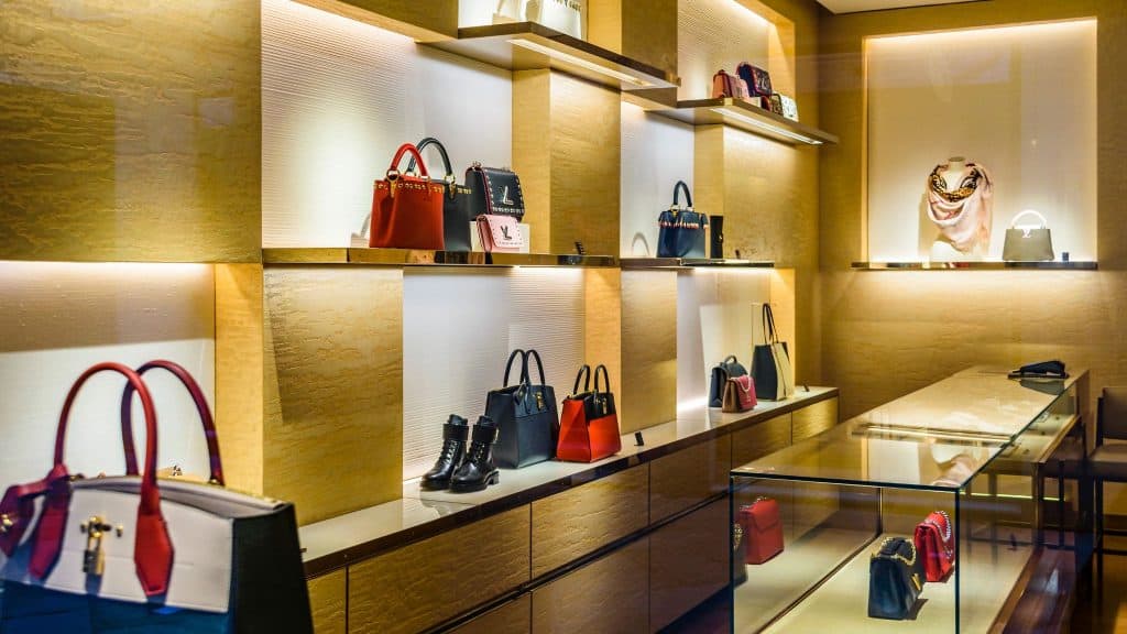 Boutiques de lujo y exclusivas cerca de La Moraleja en Madrid, moda de alta costura y accesorios premium